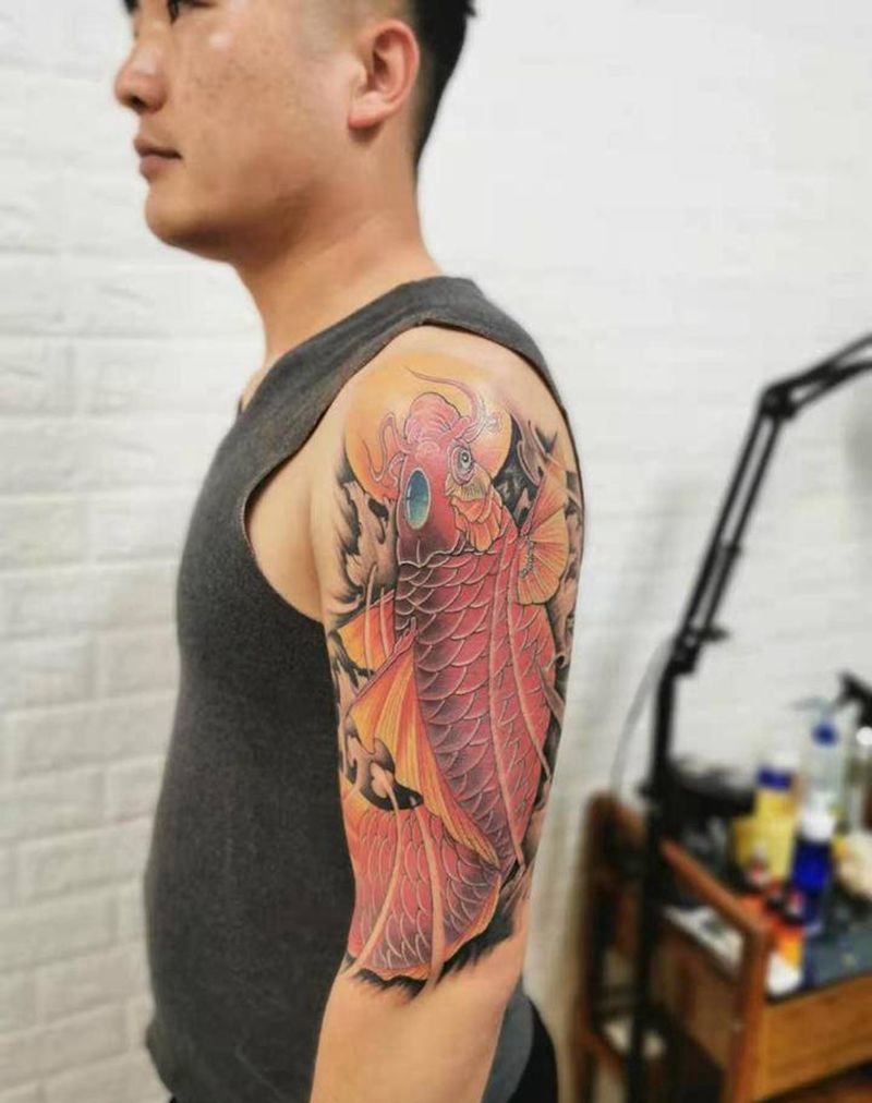 大臂鱼遮盖纹身图片_肩部老传统纹身图案