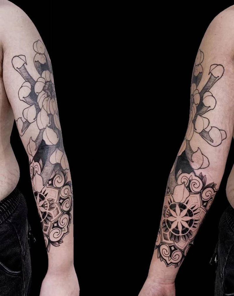 mandala几何点刺纹身图片_手臂点刺纹身图案