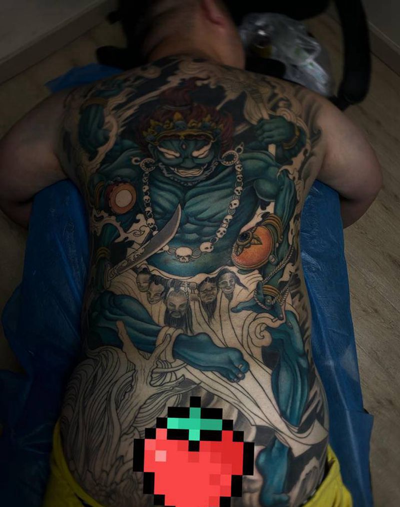 大黑天纹身图片_背部臀部新传统纹身图案