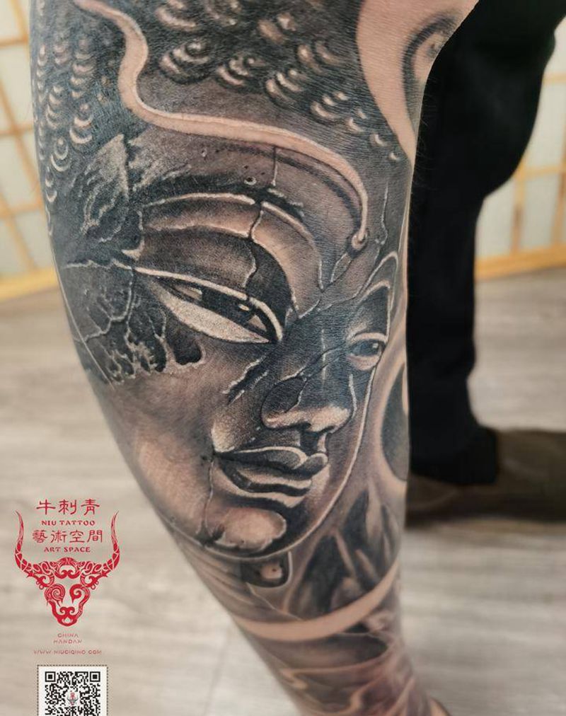 佛与魔纹身图片_腿部新传统欧美写实纹身图案