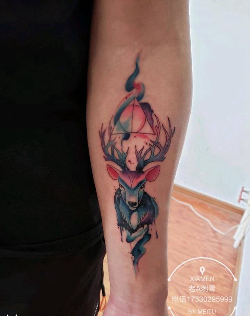 麋鹿纹身图片_手臂老传统新传统纹身图案