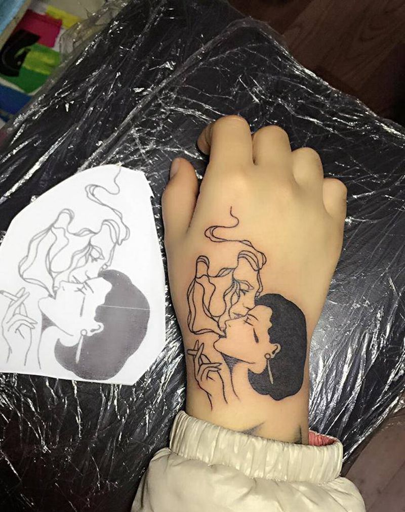 有故事的女人纹身图片