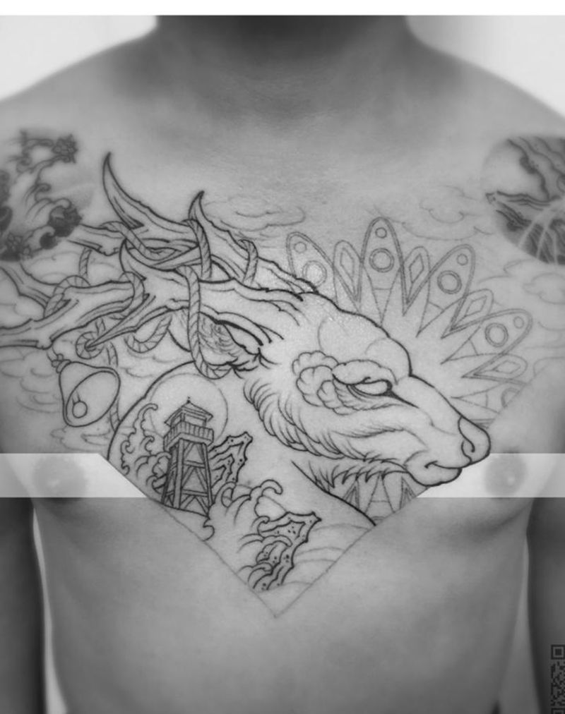 鹿和灯塔纹身图片_胸部新传统New School纹身图案
