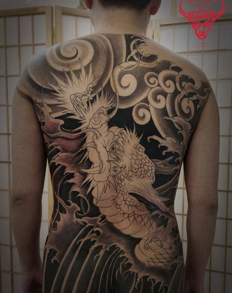 龙 未完待续纹身图片_背部纹身图案