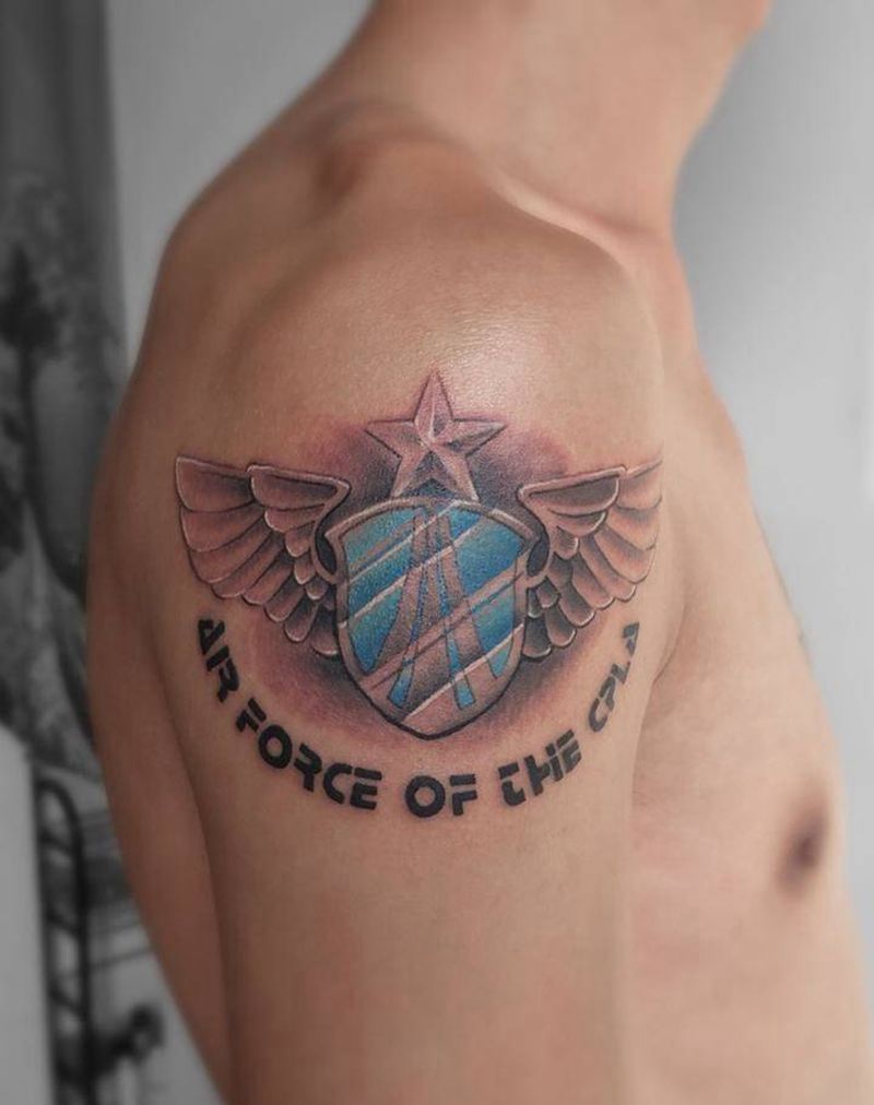 标志纹身图片_成品肩部欧美写实清新静物字符纹身图案