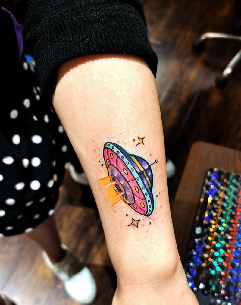 UFO纹身图片_手臂New School纹身图案