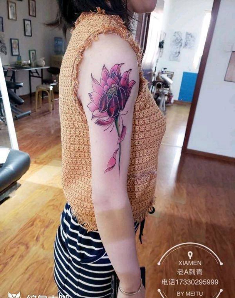 花遮盖纹身图片_腿部水彩老传统遮盖纹身图案
