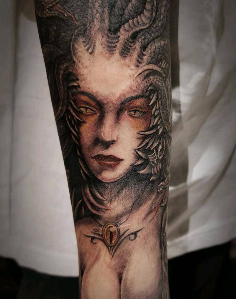 美杜莎纹身图片_手臂欧美写实纹身图案