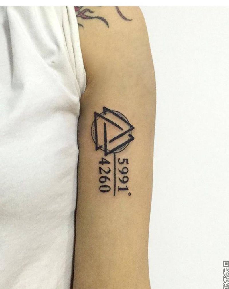 几何小清醒纹身图片_成品手臂清新几何字符图腾纹身图案