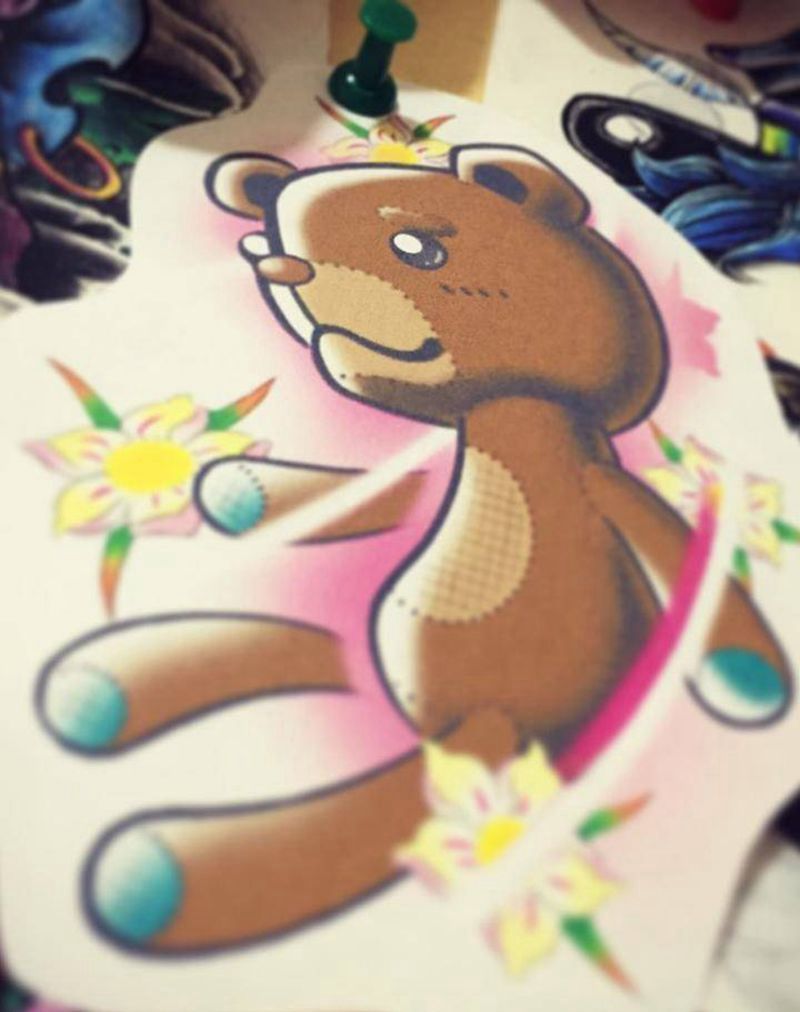 萌萌熊纹身图片_手稿肩部背部手臂腿部欧美清新静物植物原创纹身图案