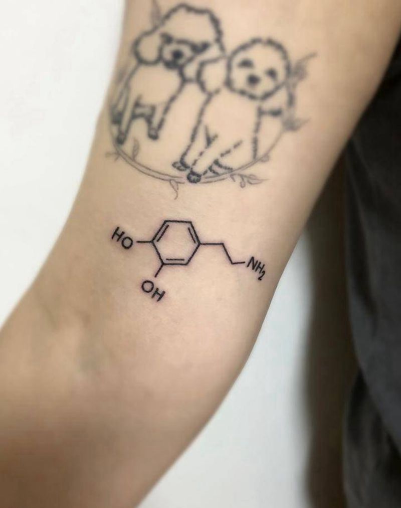 多巴胺纹身图片_手臂图腾纹身图案