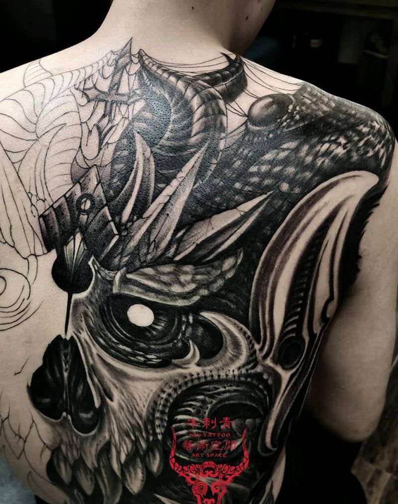 未完待续纹身图片_背部欧美写实纹身图案