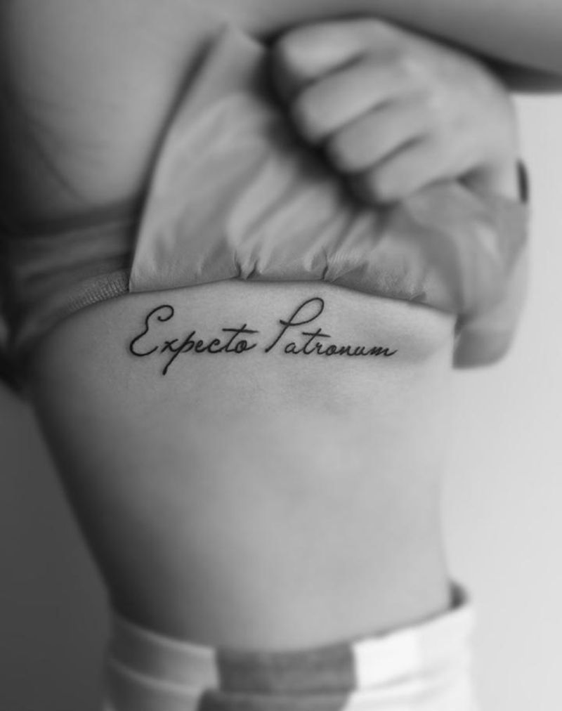 呼神护卫纹身图片_成品清新字符图腾纹身图案