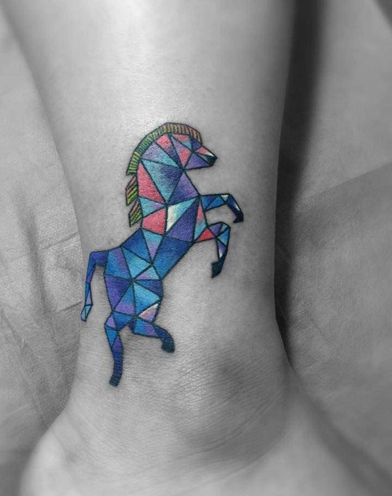 马纹身图片_成品腿部欧美清新动物纹身图案