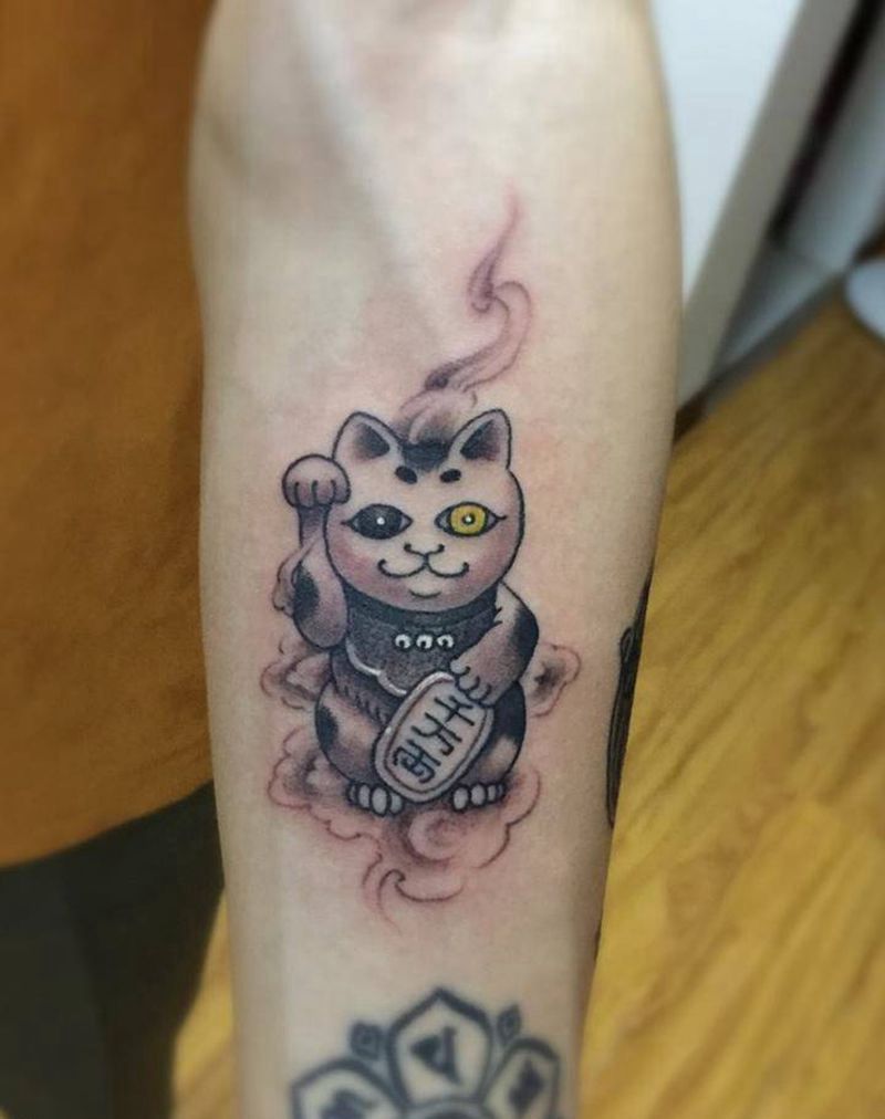 招财猫纹身图片_成品手臂清新传统动物静物纹身图案