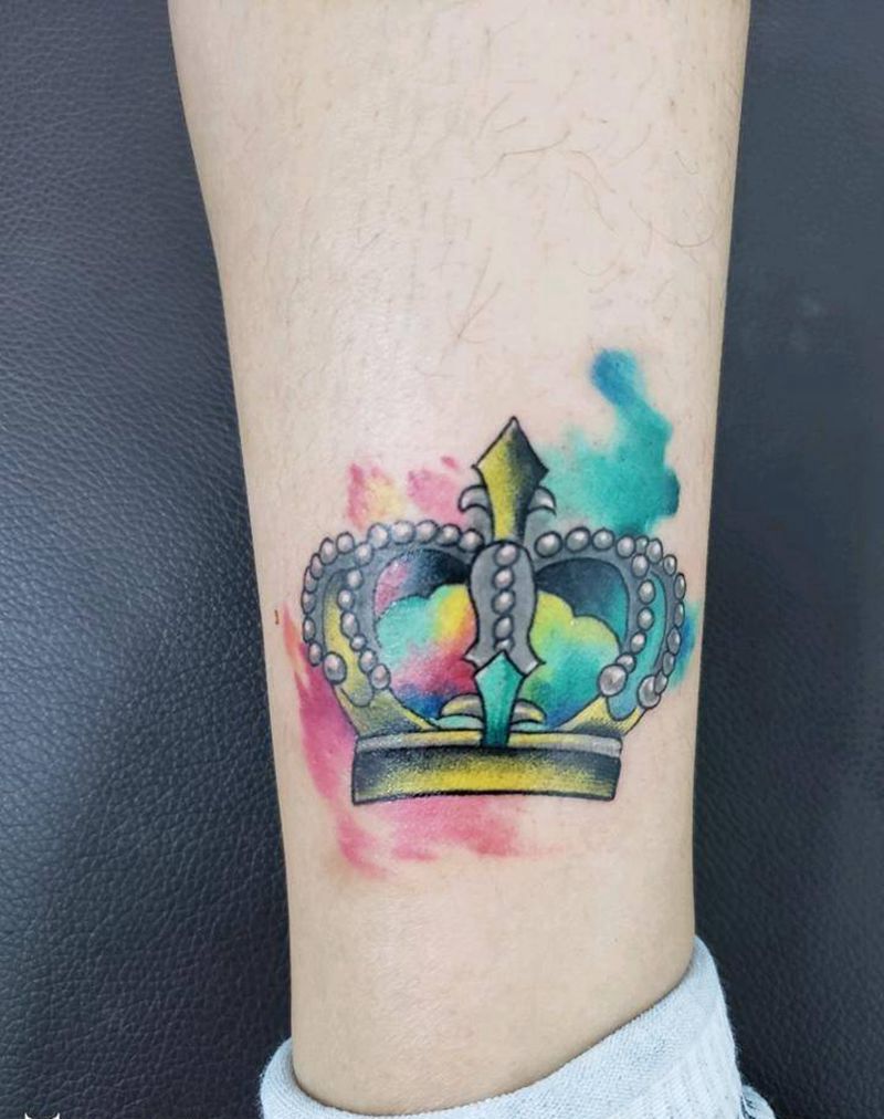 皇冠纹身图片_脚部水彩水墨皇冠纹身图案
