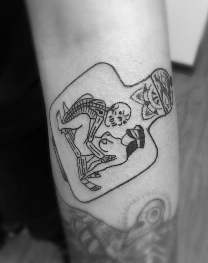 鼻烟壶纹身图片_成品手臂清新静物图腾纹身图案