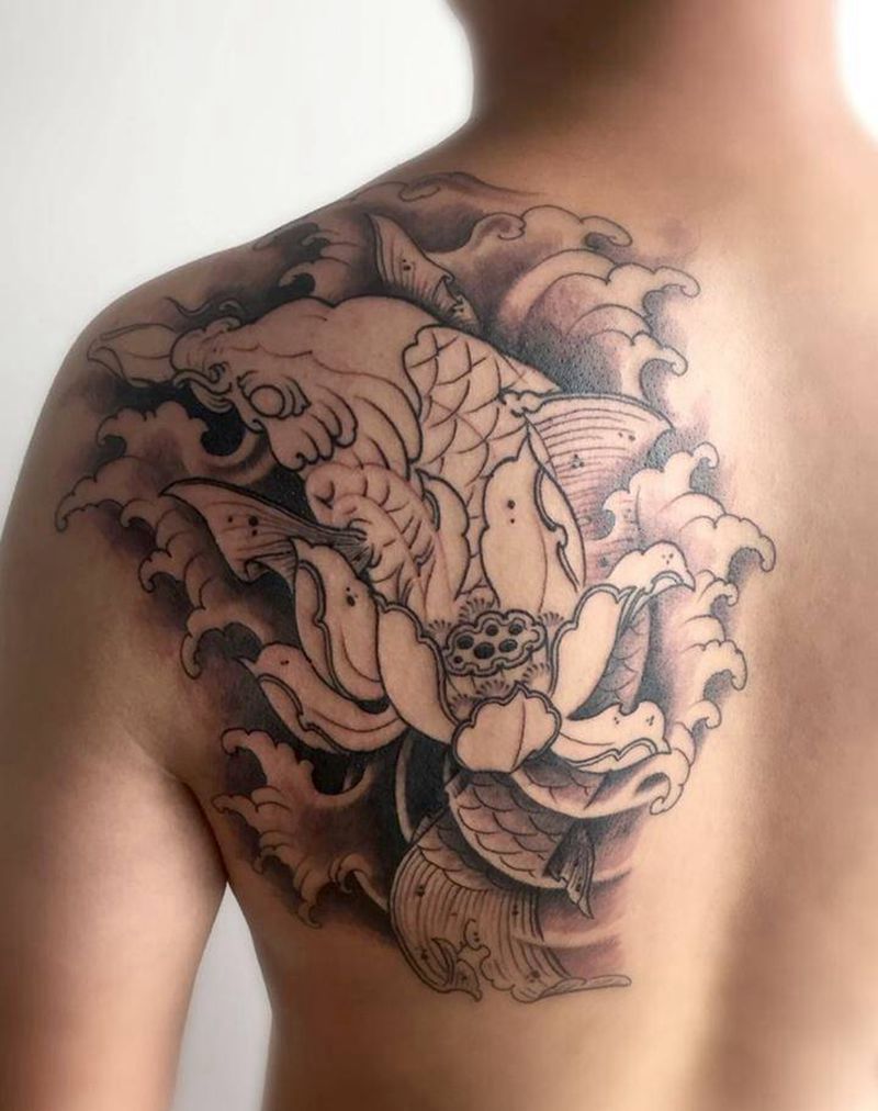 锦鲤莲花纹身图片_成品背部传统动物植物原创纹身图案