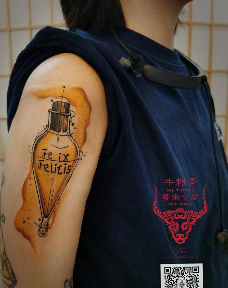 瓶子纹身图片_手臂水彩纹身图案