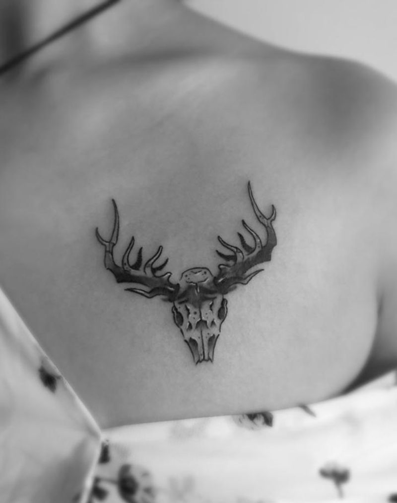 鹿头纹身图片_成品胸部清新动物静物原创纹身图案
