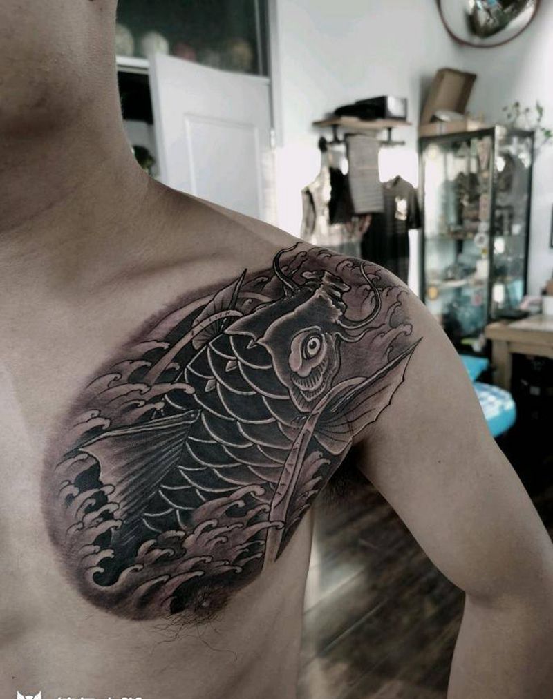 鱼 遮盖旧图纹身图片_胸部新传统老传统纹身图案
