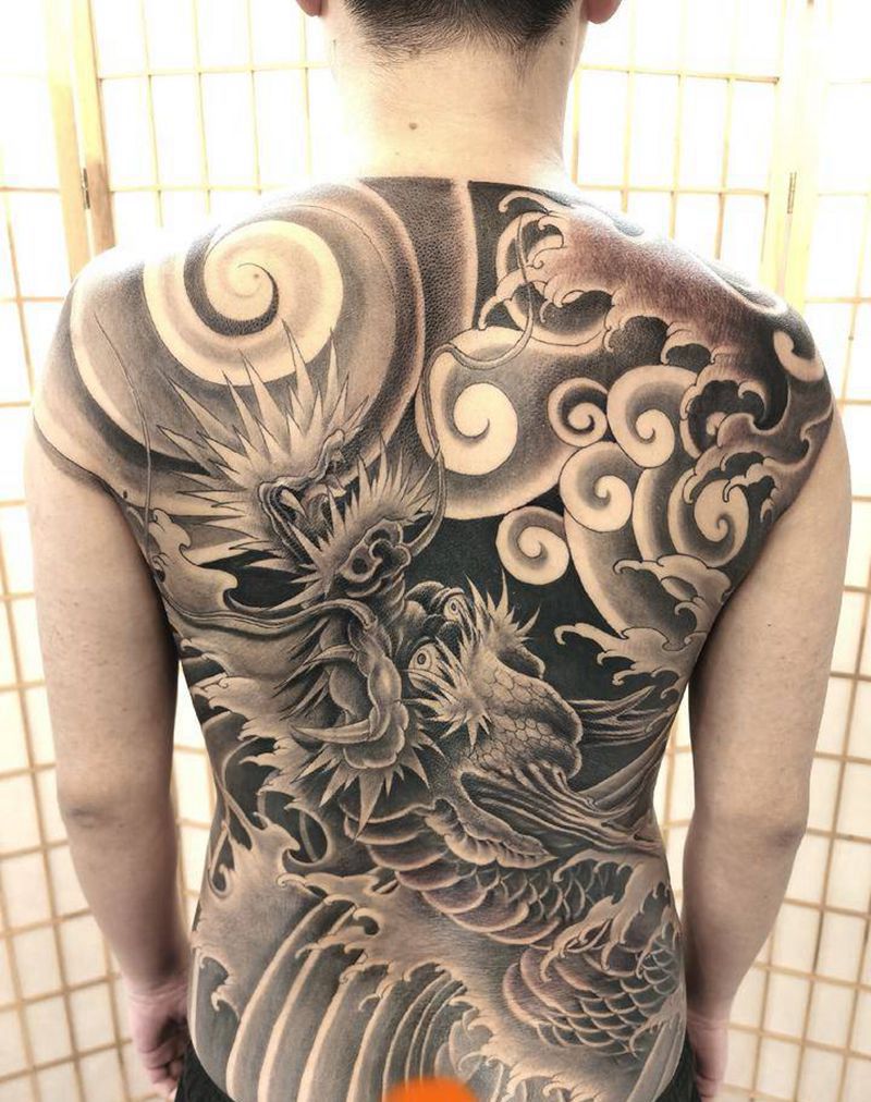 未完待续纹身图片_背部新传统老传统纹身图案