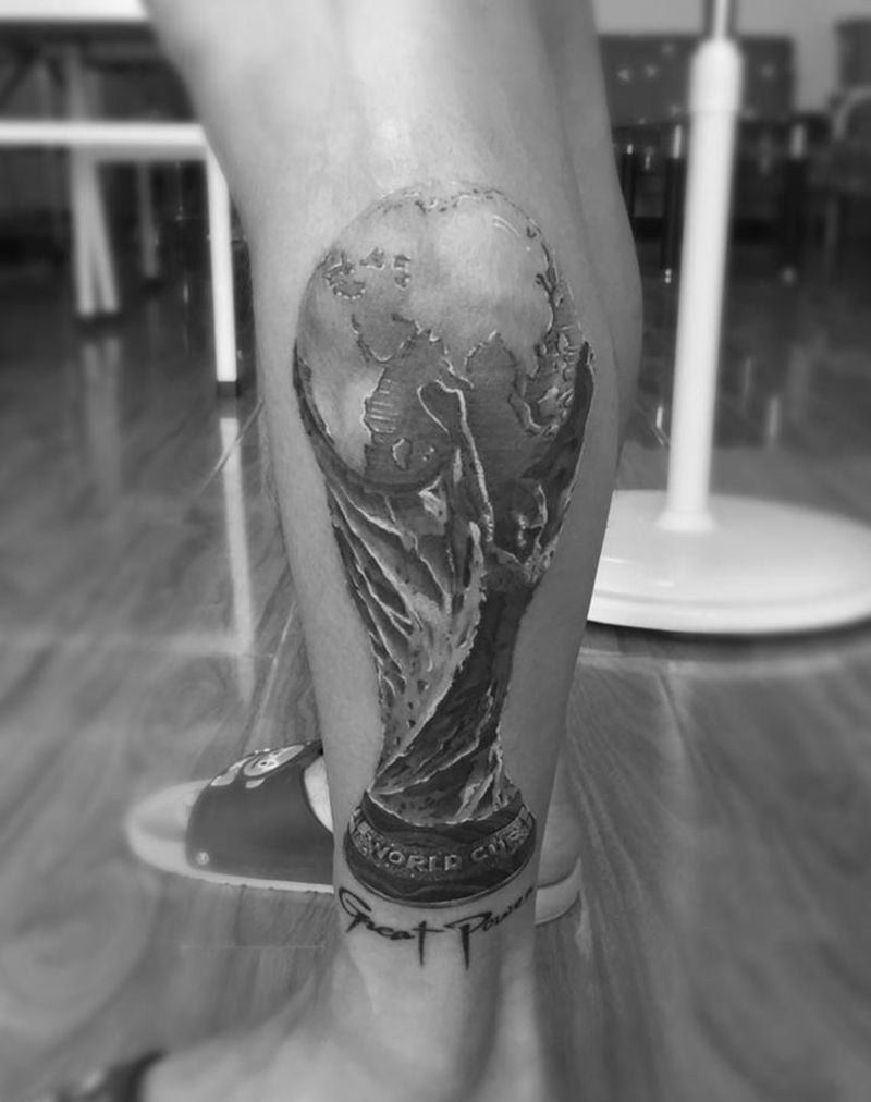 大力神杯纹身图片_成品腿部欧美写实静物字符纹身图案