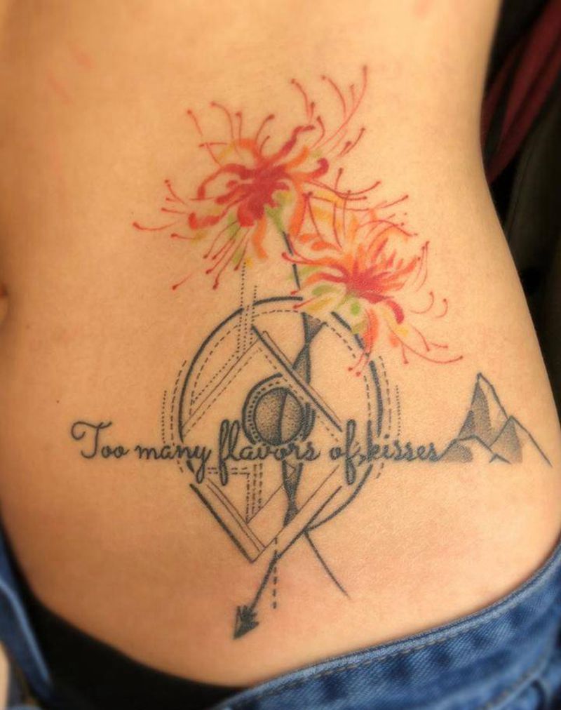 彼岸花纹身图片_腰部New School纹身图案