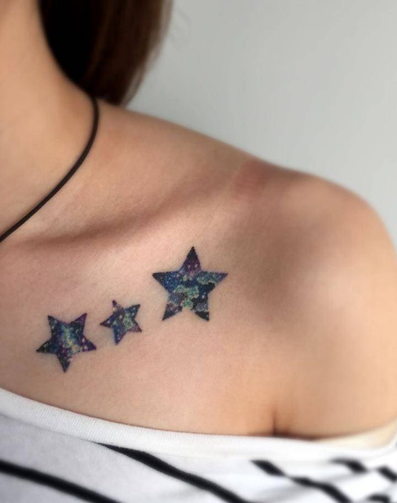 星空五角星纹身图片_成品胸部清新静物纹身图案
