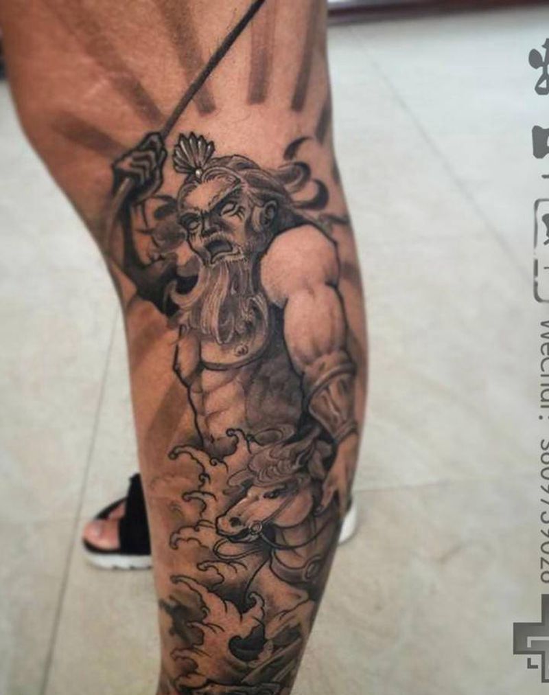 海神波赛冬纹身图片_成品腿部欧美肖像写实动物人物原创纹身图案
