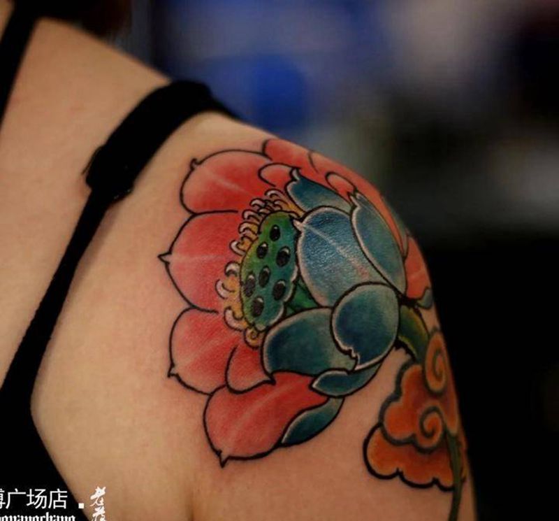 莲花纹身图片_成品肩部手臂传统植物原创纹身图案