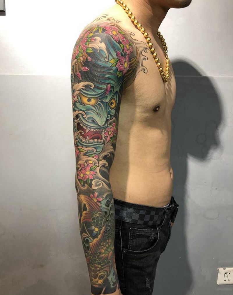 大臂班诺纹身图片_臀部新传统纹身图案