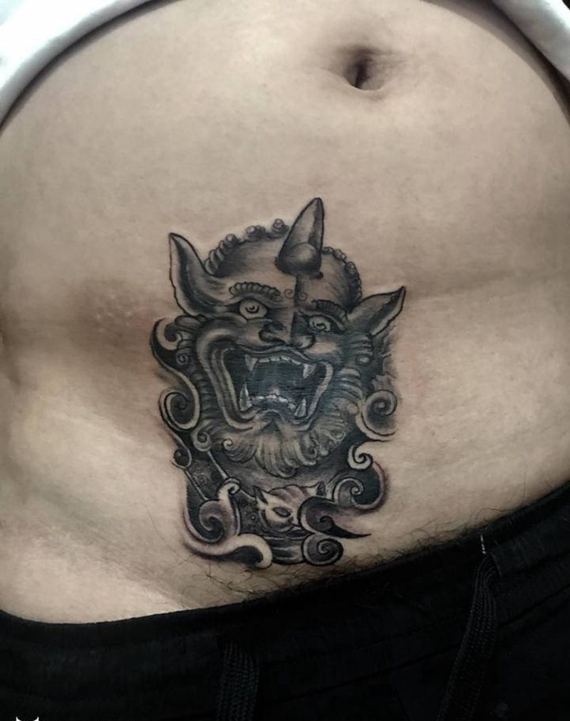 覆盖伤疤!纹身图片_腹部新传统纹身图案