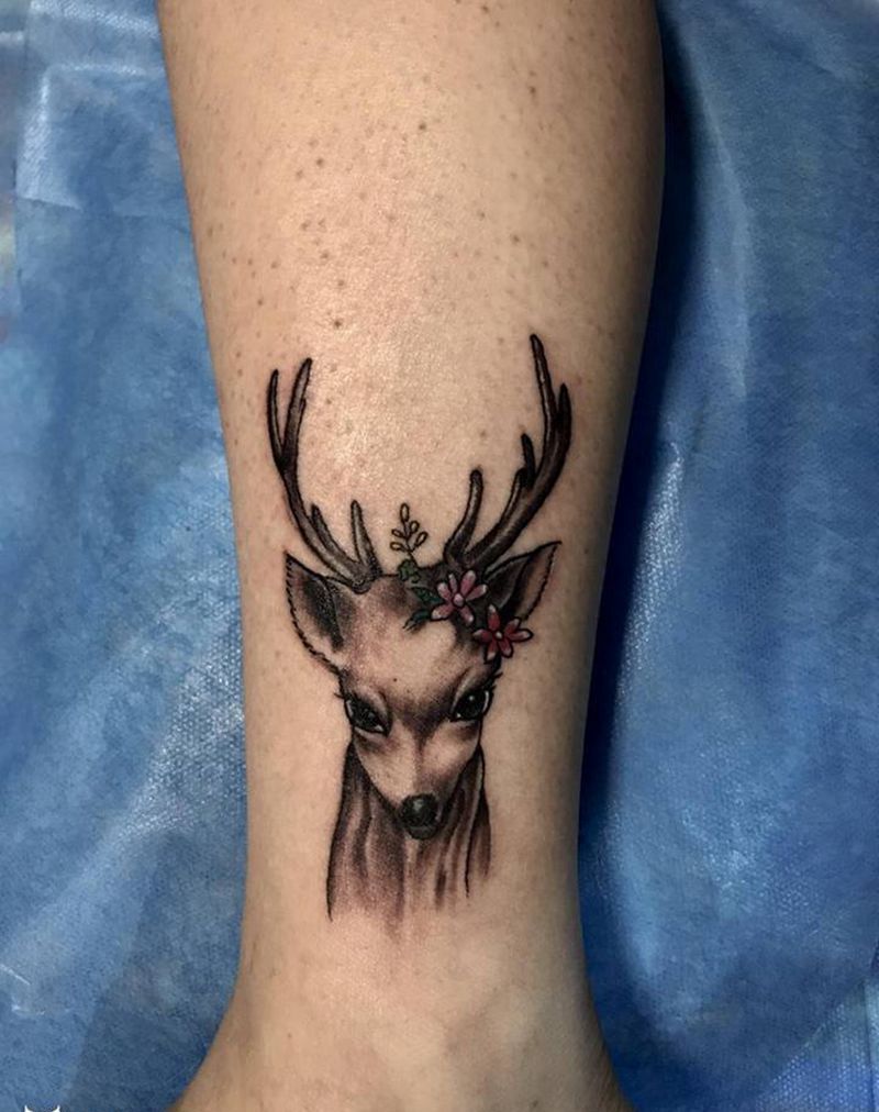 鹿头纹身图片_腿部纹身图案