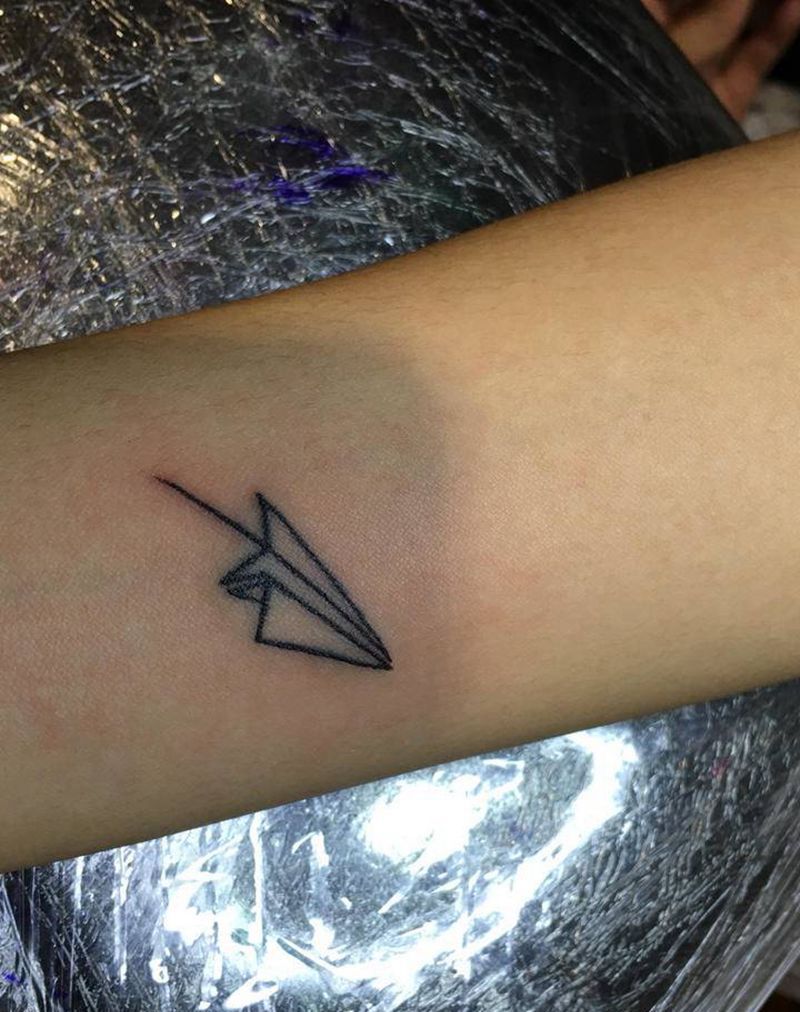 纸飞机纹身图片_几何纹身图案