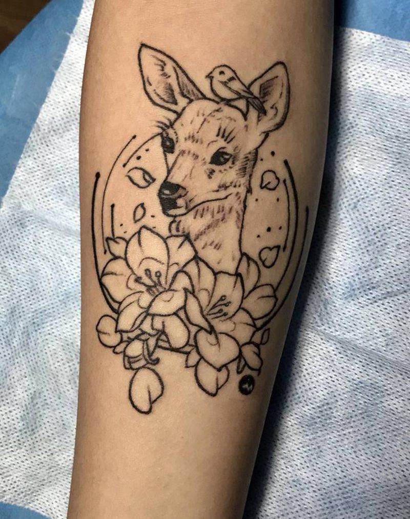 小鹿纹身图片_手臂纹身图案
