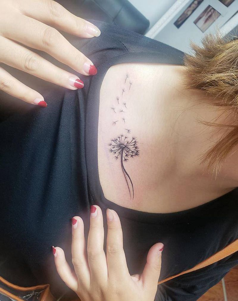 蒲公英纹身图片_胸部老传统蒲公英纹身图案