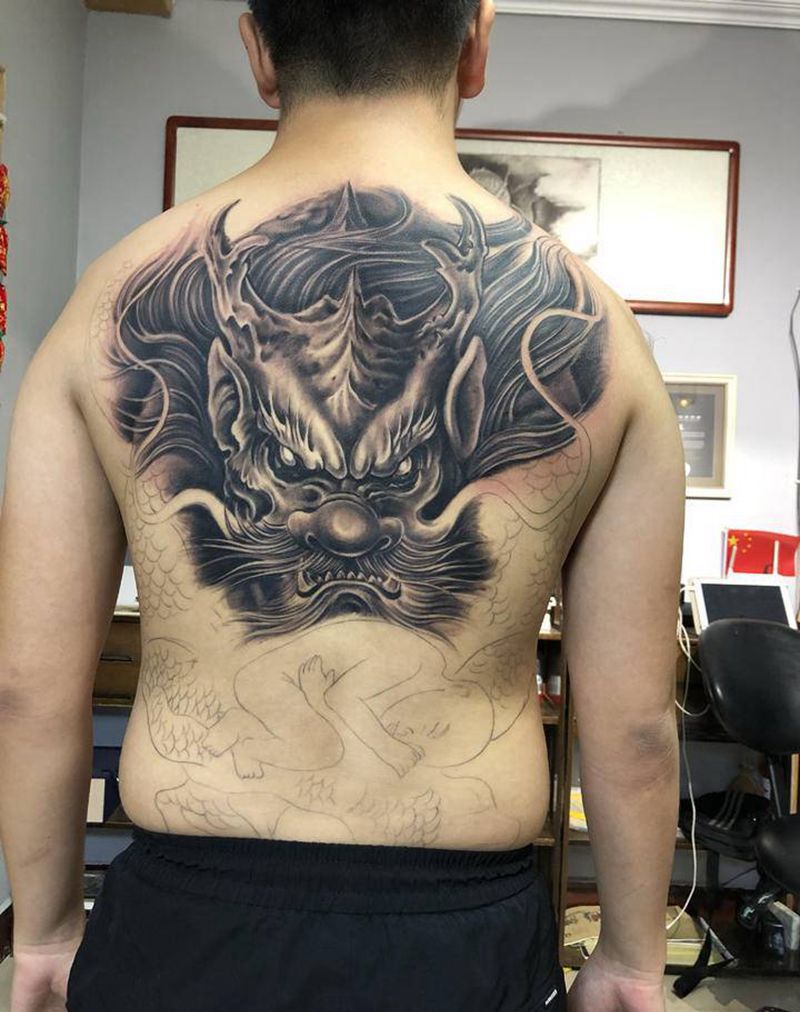 麒麟送子纹身图片_背部新传统纹身图案