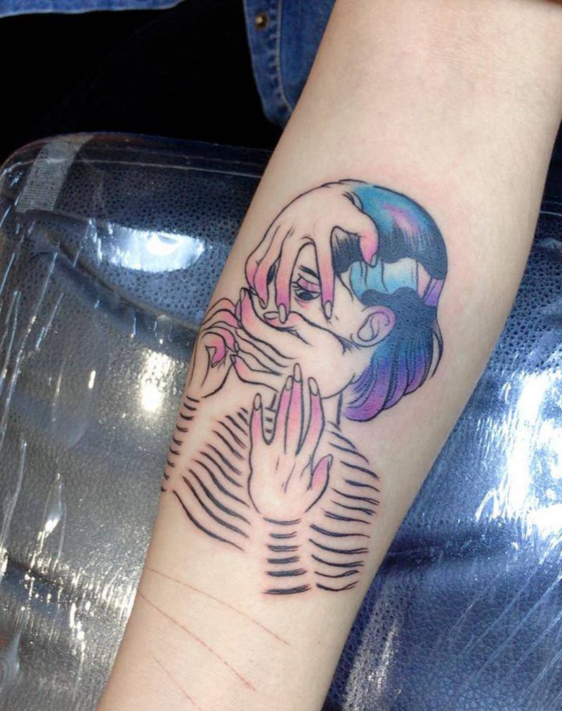 小女孩儿纹身图片_手臂水彩纹身图案