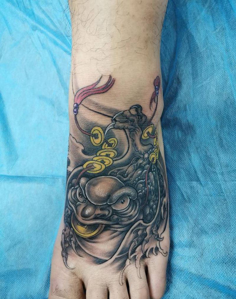 金蟾纹身图片_脚部老传统纹身图案