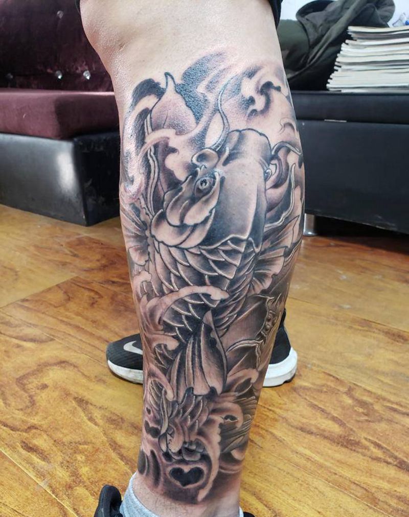 鱼纹身图片_肩部老传统鱼纹身图案