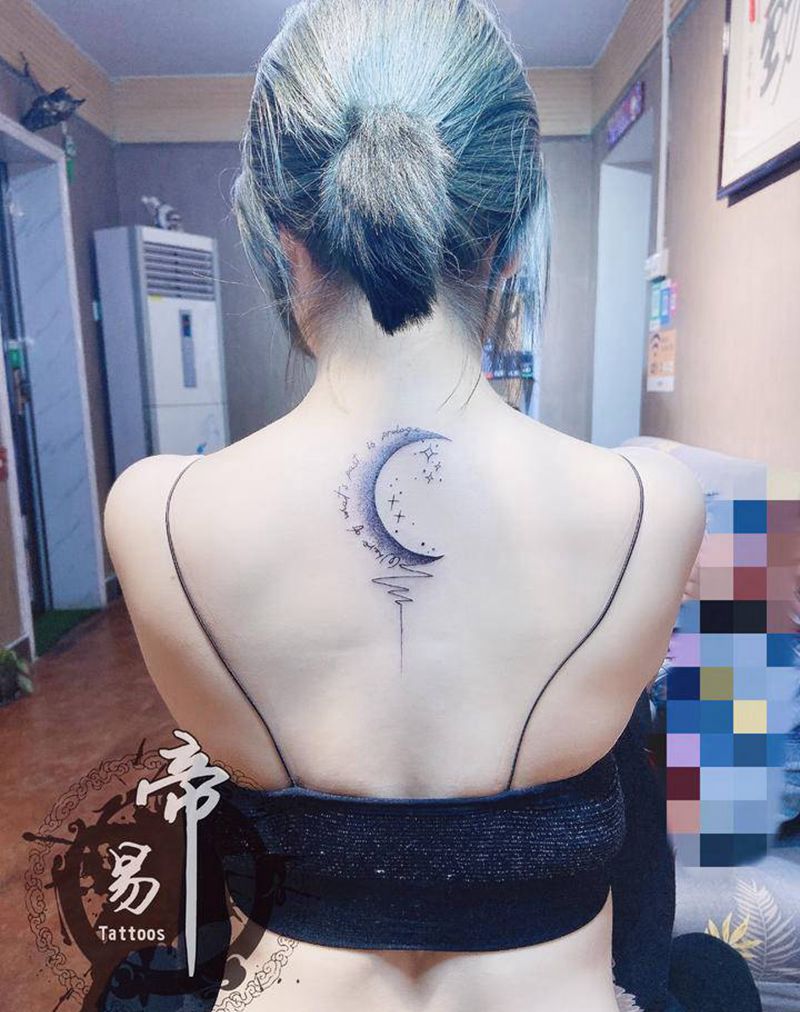 月亮纹身图片_背部纹身图案