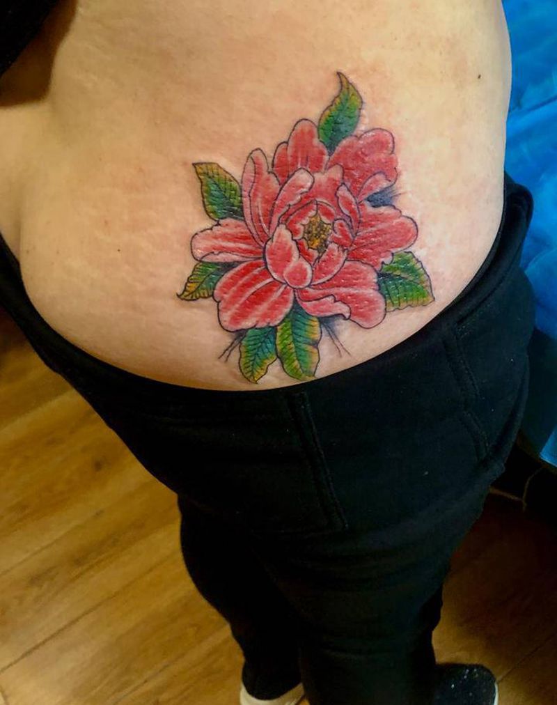 覆盖纹身图片_臀部纹身图案