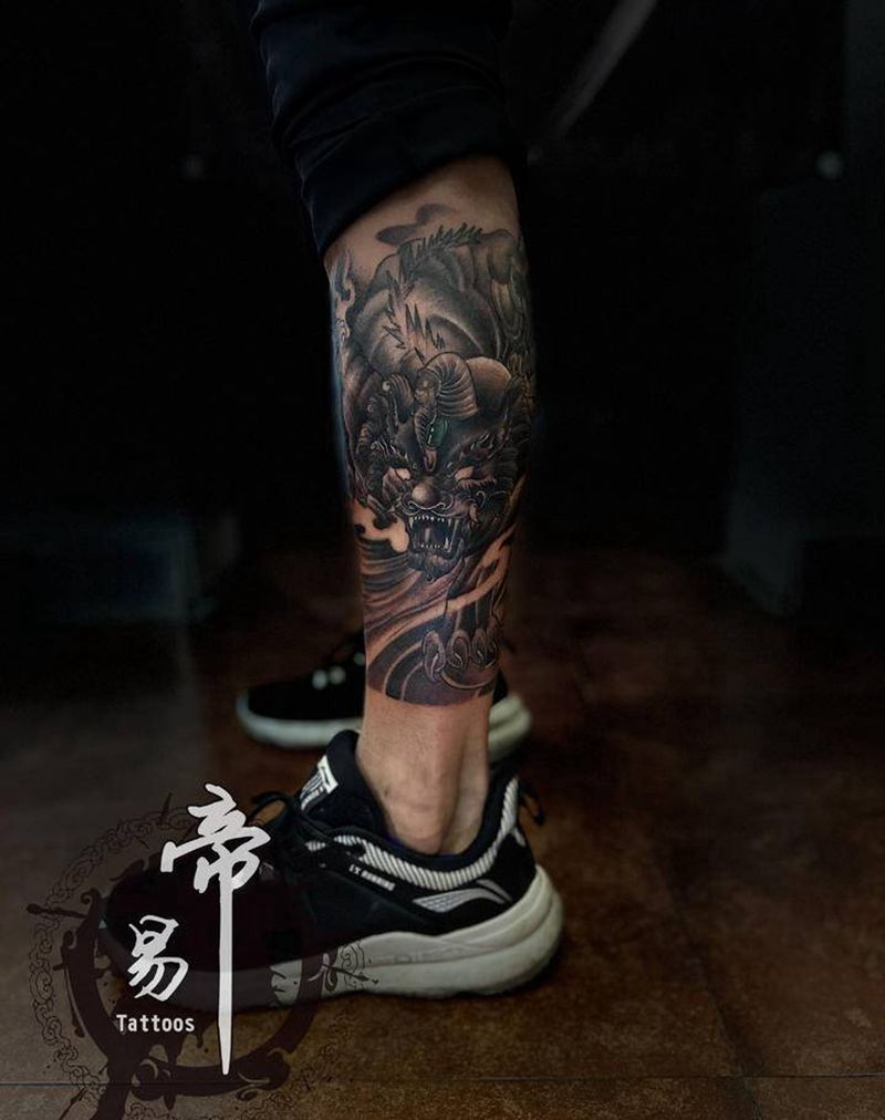 貔貅纹身图片_腿部新传统纹身图案