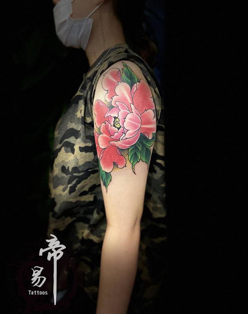 牡丹纹身图片_肩部新传统水彩纹身图案