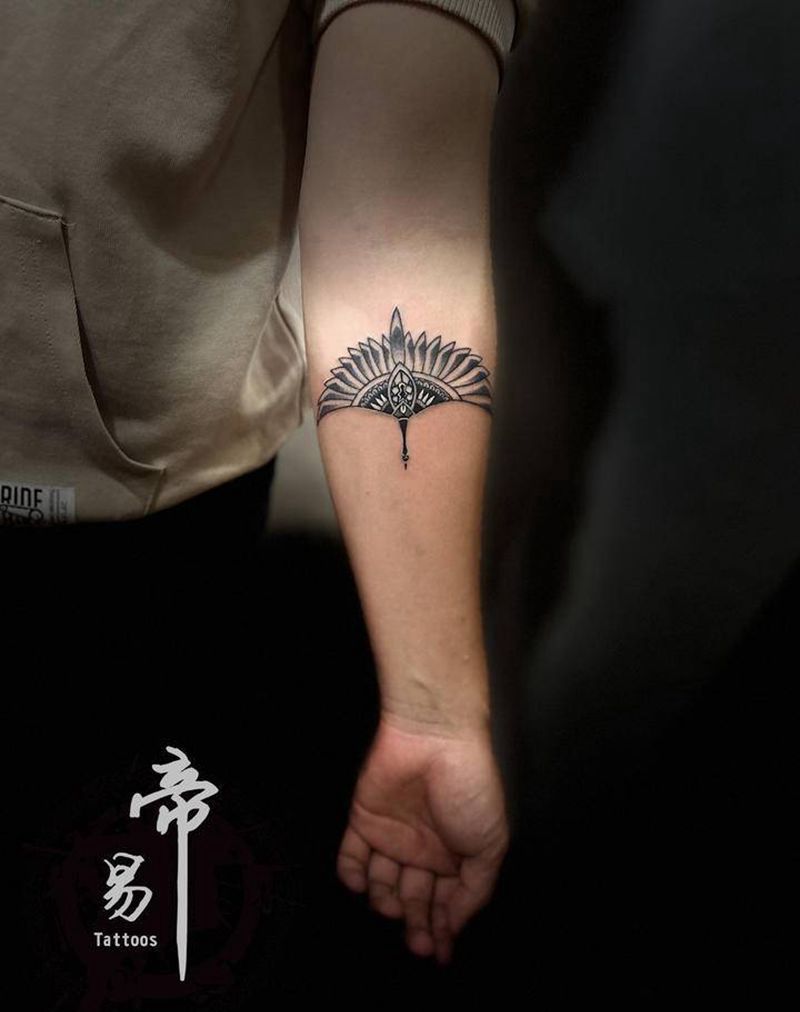 鹤纹身图片_手臂新传统纹身图案