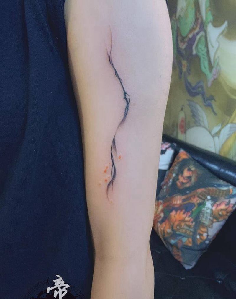 水墨纹身图片_肩部水墨纹身图案