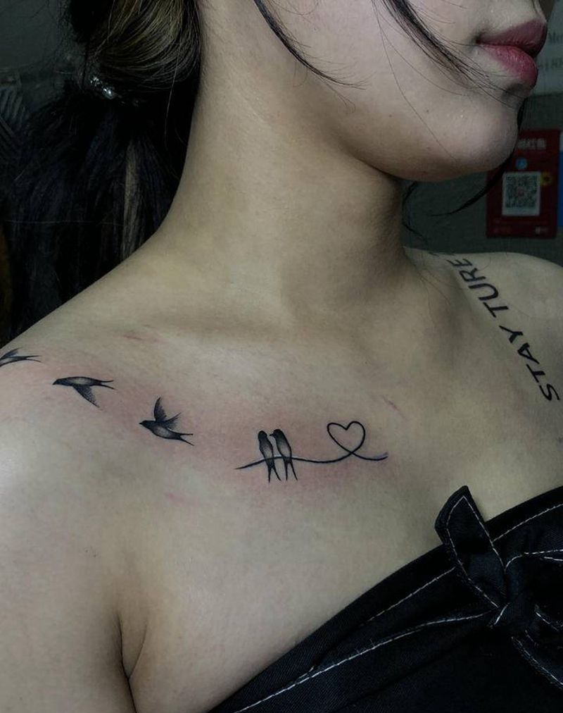 人各有苦衷又不善言辞纹身图片_肩部胸部点刺纹身图案