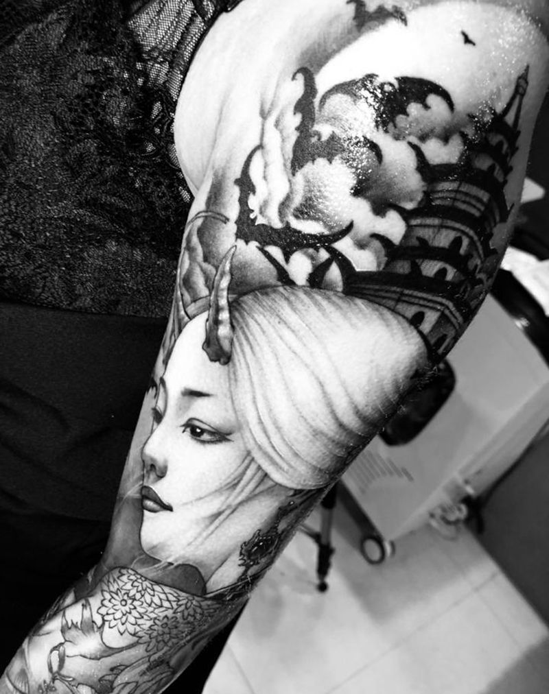 尘满面，鬓如霜，唯有故园月如初纹身图片_腿部手臂新传统纹身图案