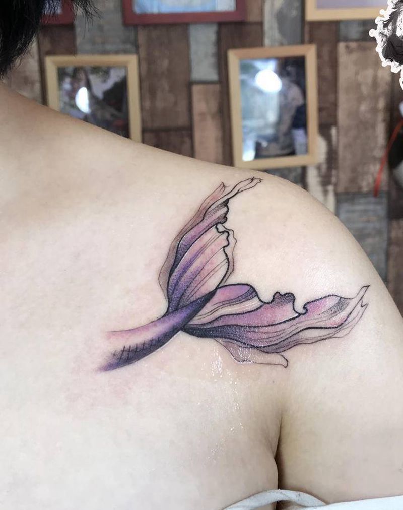 因为热爱所以坚持✊纹身图片_颈部肩部水彩纹身图案